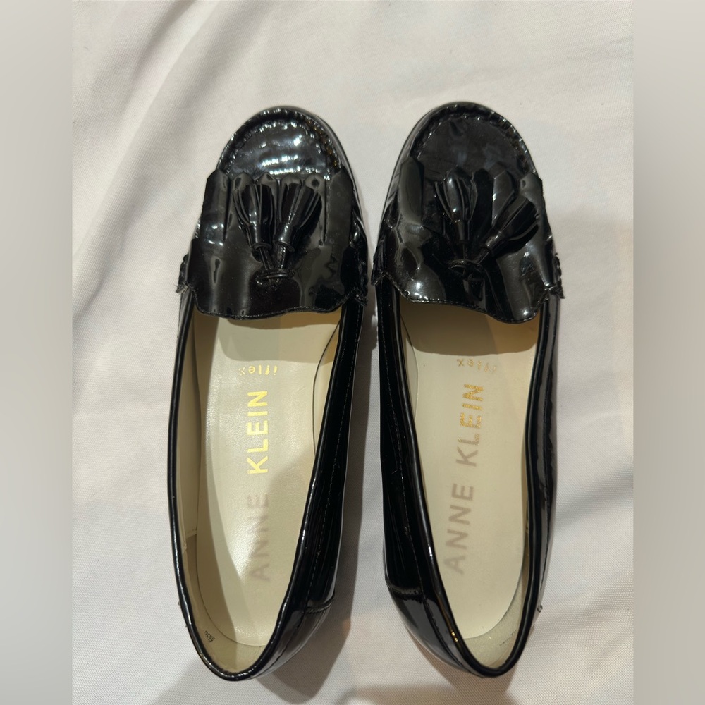 Women’s Anne Klein loafers size 7M